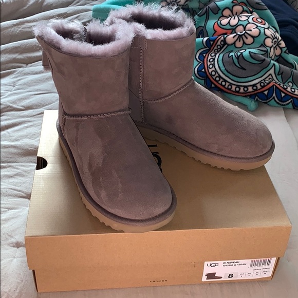 UGG Shoes - LIKE NEW: UGG Short Mini Bailey bow